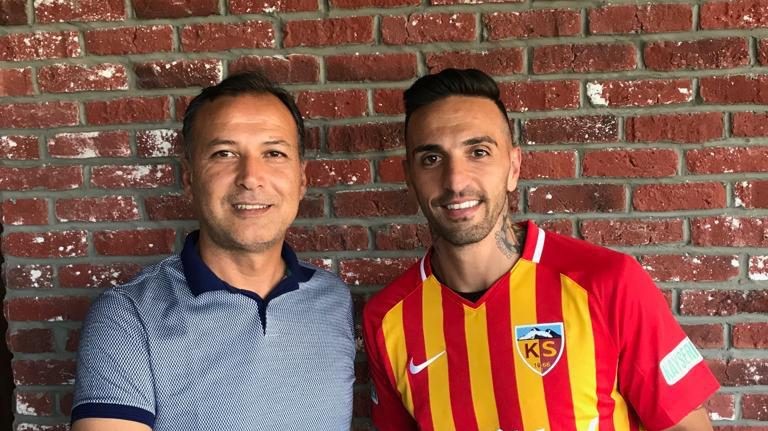 Kayserispor Akhisarspor'dan Costa Lopes ile Anlaştı.